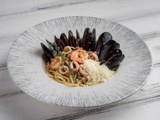 Спагетті з морепродуктами (350g)