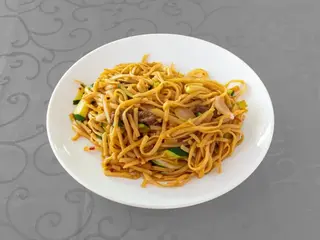 29. Tallarines Fritos Con Ternera