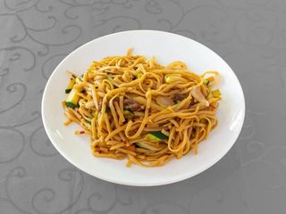 29. Tallarines Fritos Con Ternera