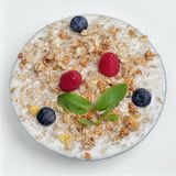 Вівсянка з ягодами