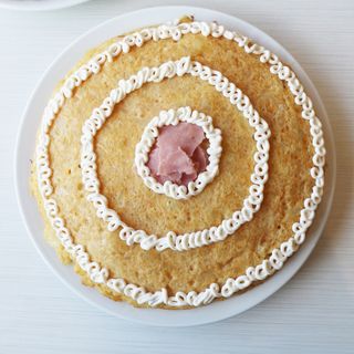 Tortilla Rellena De Jamón Y Queso