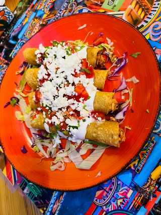 Taquitos tinga