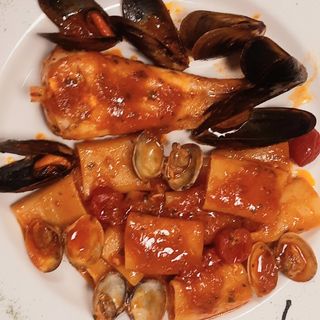 Paccheri con  Pescatrice e Cozze