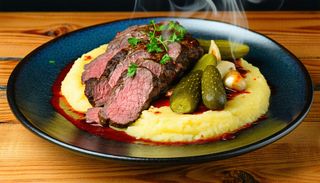 Pastrama de berbecut "La Nenea Iancu"