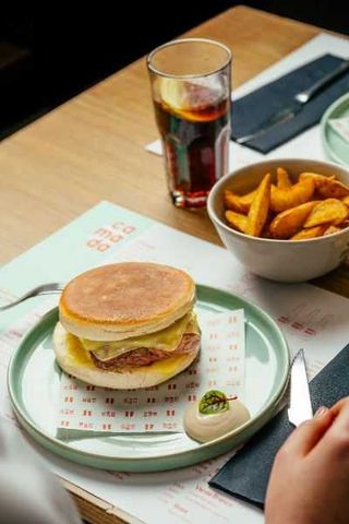 Prego no Bolo do Caco