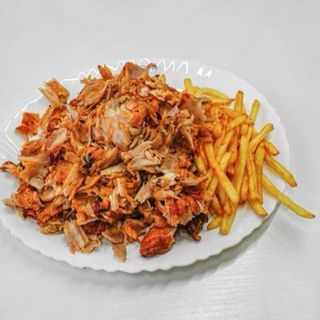 Plato Carne con Patatas y Refresco