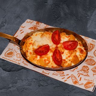 Запечени картофи със сирена   350г