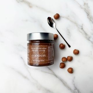 Vasetto di crema spalmabile alla Gianduia