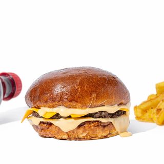 Велетень Суперсирний бургер МЕНЮ