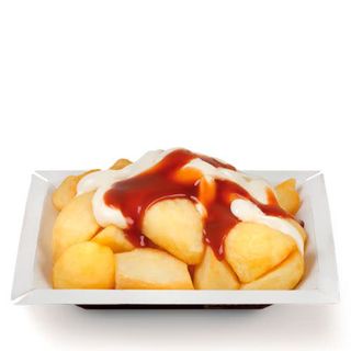 Patatas Bravas Con Kétchup Y Picante