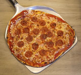 Pizza Pepperoni 33 Cm.