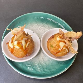 48. TAKOYAKI DE PULPO—(5U)