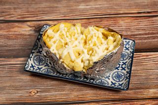 Patata de guarnición asada