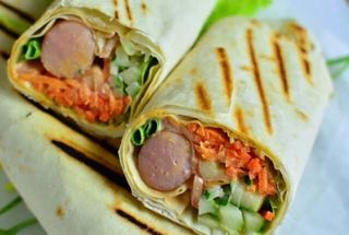 Сосиска в лаваші