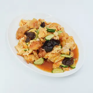 768 Pohovana riba sa jajima u sosu 600g