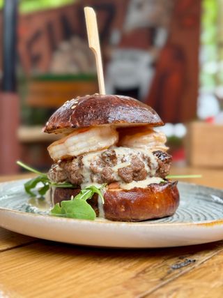 Gamberete cu crumpii casei cu doza Pepsi sau Pepsi Max