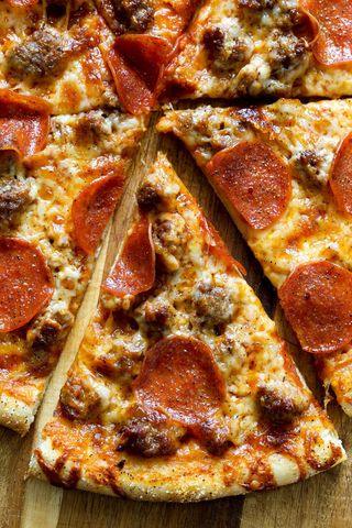 Pizza Pepperoni And Ham Slam (33 Cm.)