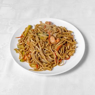 31. Tallarines Fritos Con Gamba