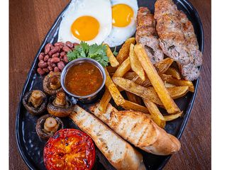 Англійський сніданок з люля кебабом з баранини (500g)