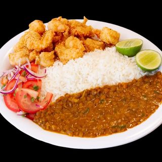 Gambas Rebozadas,arroz,menestra,patacones y ensalada