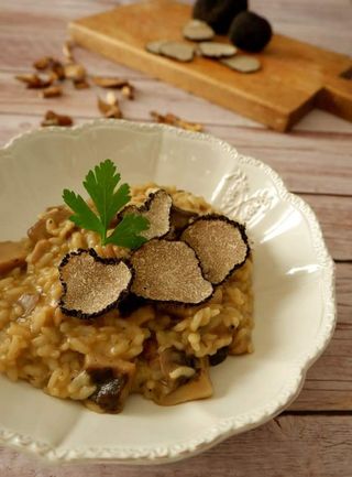 RISOTTO FUNGHI SALSICCIA E TARTUFO
