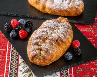 Croissant MIX (Owoce Leśne)