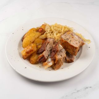 Teleće pečenje s pečenim krumpirom