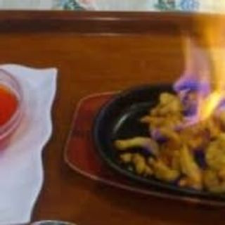 Tie-Pan De Tiritas De Pollo Flambeadas