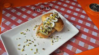 Babà Napoletano Al Pistacchio