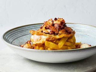 Huevos rotos con pulpo