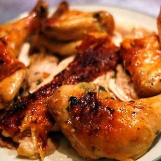 Meio Frango da Guia Com Batatas