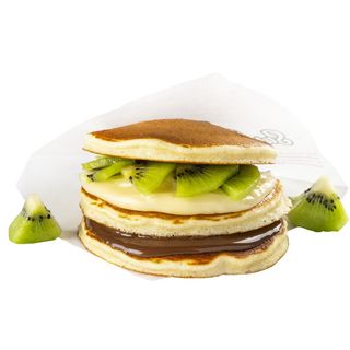 Trio Pancakes cu Nutella, ciocolată albă si kiwi fruct proaspăt
