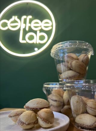 Горішки в стакані