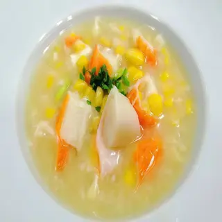 Sopa De Maíz Con Cangrejo