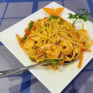 42-Tallarines Frito Con Gambas