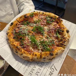 Пица Прошуто и рукола