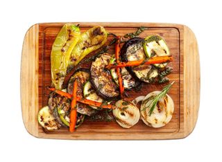 Зеленчуци на барбекю със сос Песто (350г)