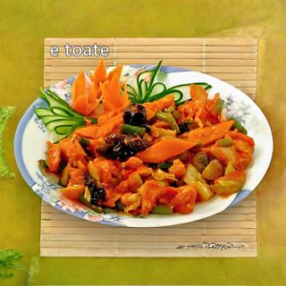 Combo pui cu ciuperci și tăieței