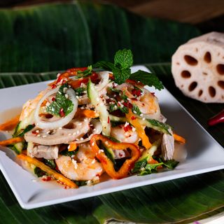 Salată muguri de lotus