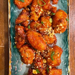 621. Pollo Frito Con Salsa Dulce Y Picante 