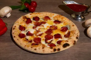Pizza Quatro formaggi e salami pikante 32cm - D