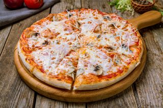 Pizza Prosciutto e funghi