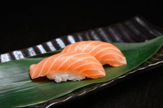 Nigiri salmone