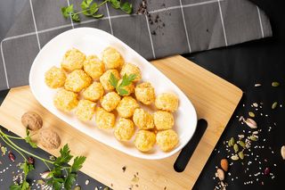 Хрупкави кашкавалчета (200г)