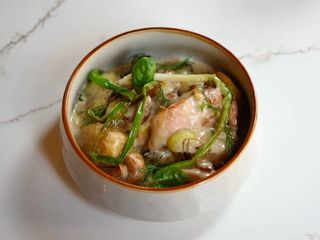 Тушковане курча (270g)