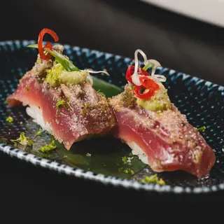 Maguro foie gras nigiri