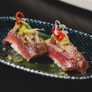 Maguro foie gras nigiri