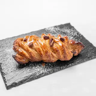 Treccia alle noci con purea di miele