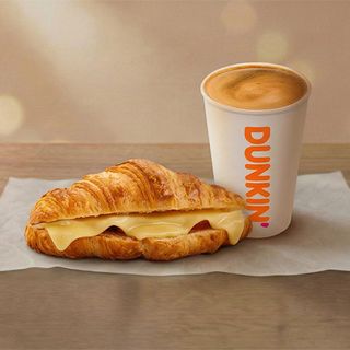 კრუასანი ორმაგი ყველით კომბო