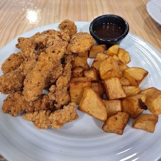 FINGER DE POLLO CON PATATAS